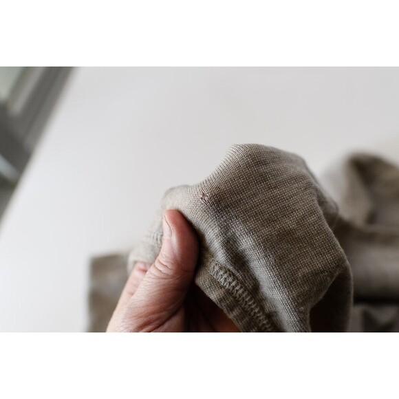 Vintage Snowflakes Tan Wool pullover crew adjustable neck sweater S 40 Moth Hole - Picture 4 of 8